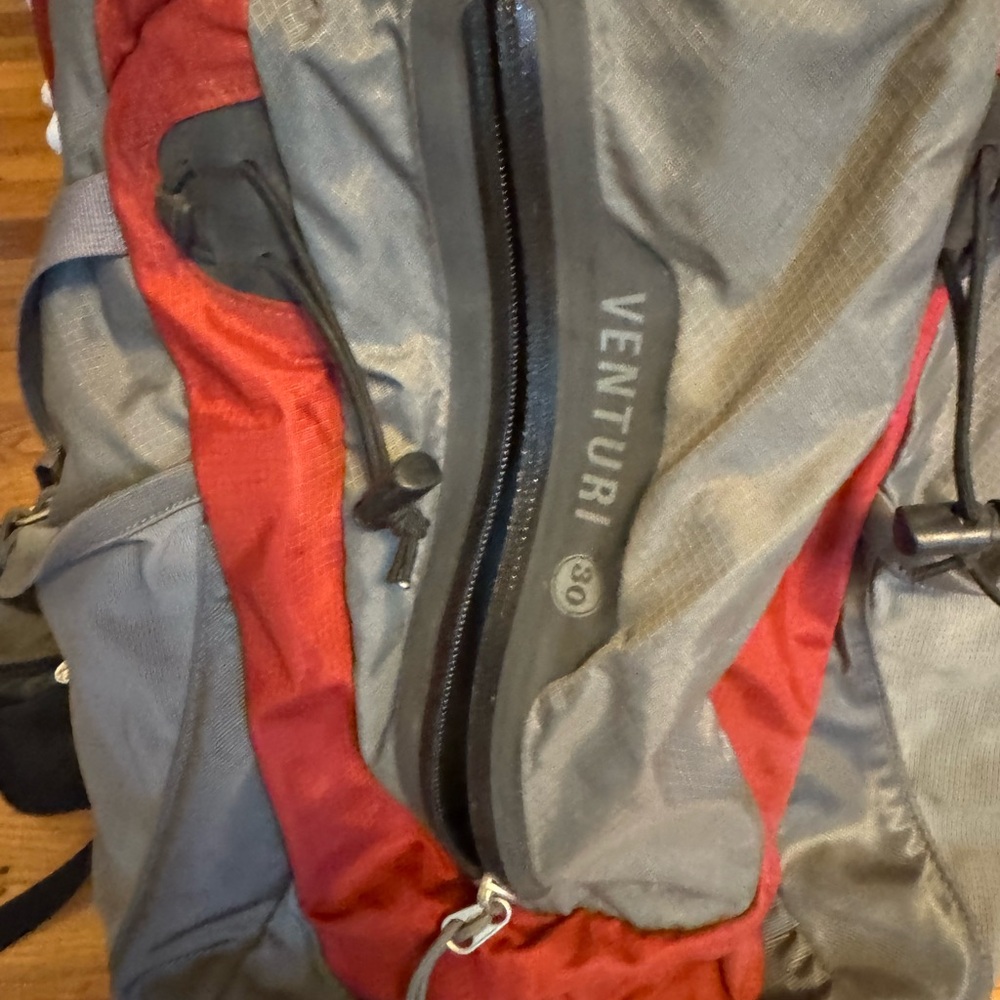 REI Venturi 30L Hiking Backpack Red/Grey Unisex - Excellent Used Condition
